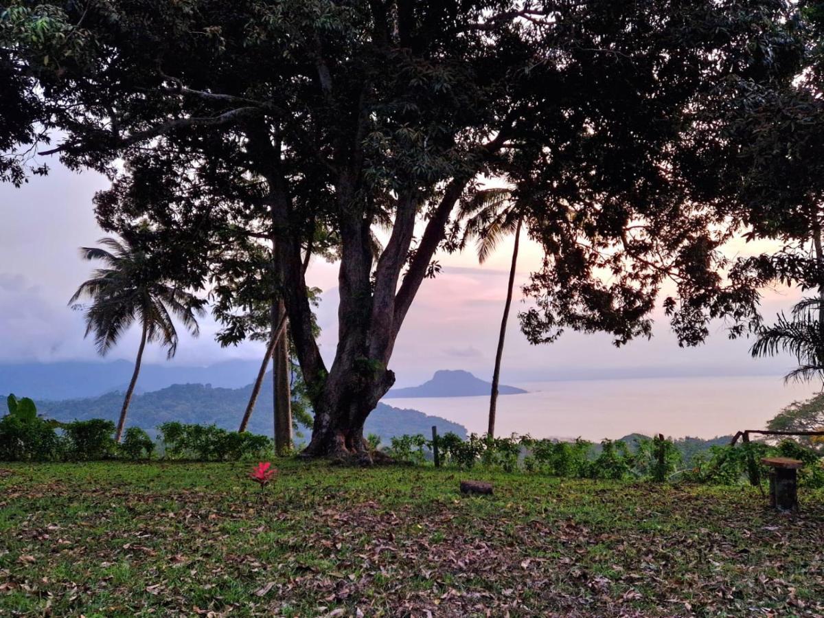 World'S View Wild Camping Salaszoi, Principe Island Santo António 외부 사진